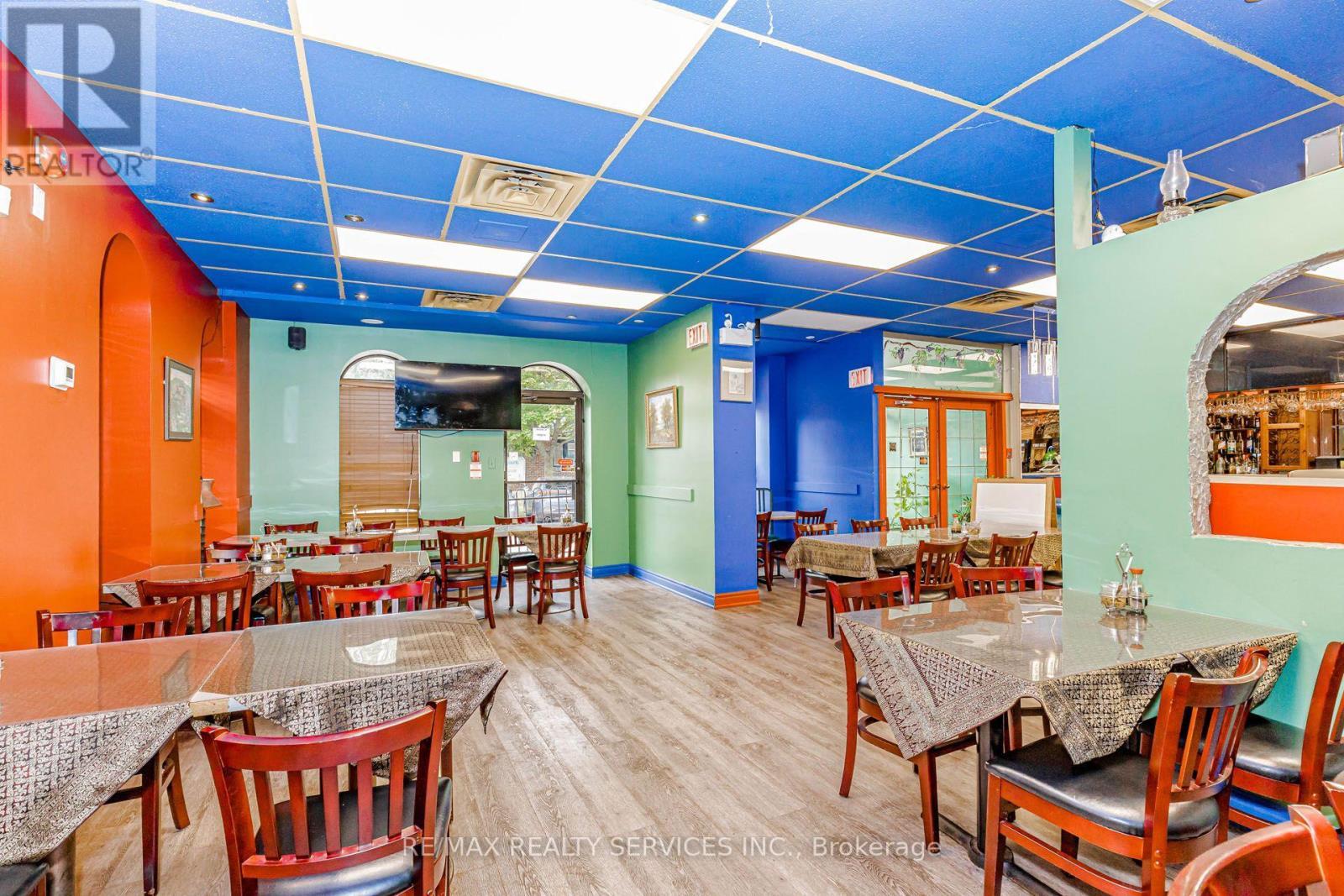 63 Queen Street S, Mississauga, ON