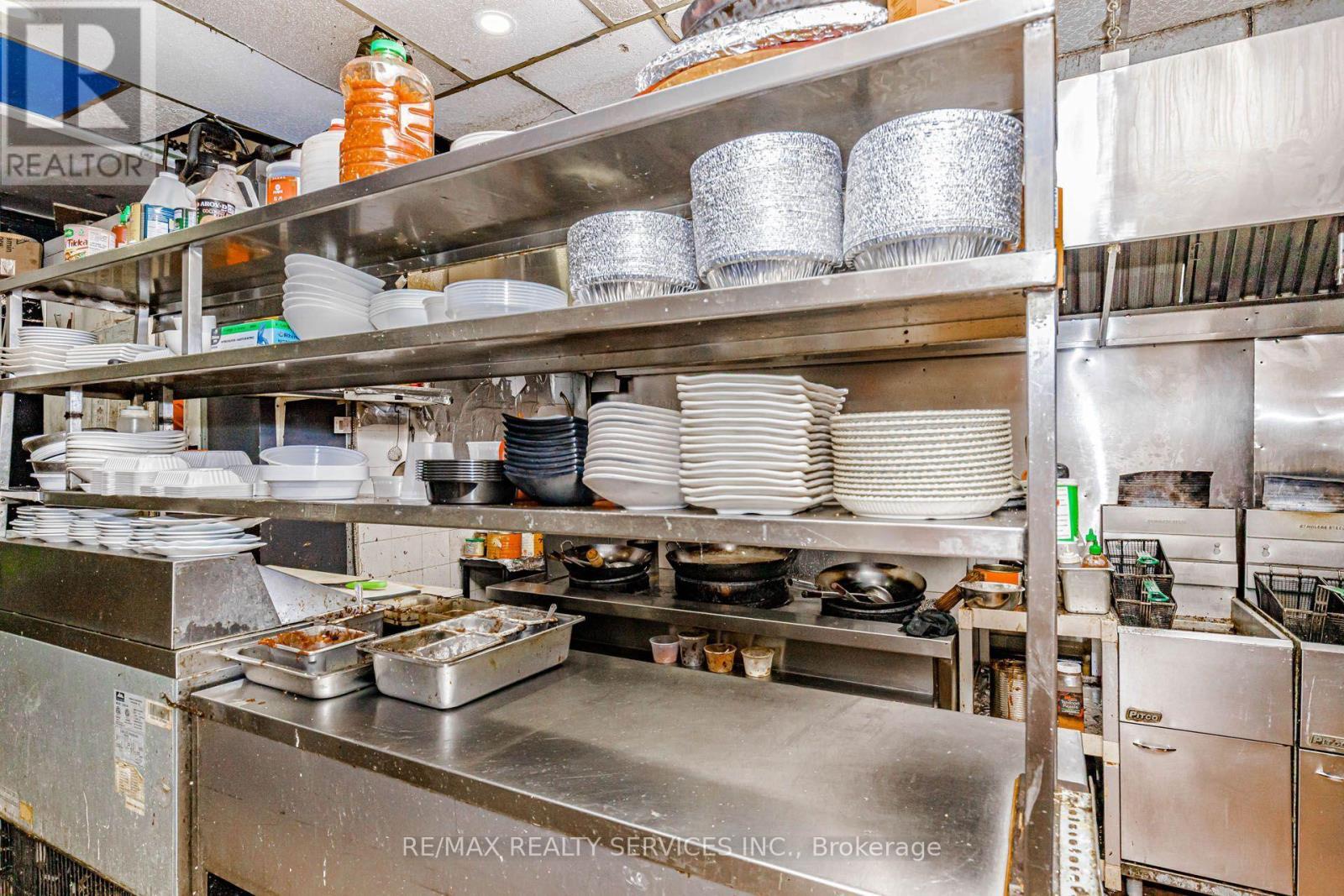 63 Queen Street S, Mississauga, ON