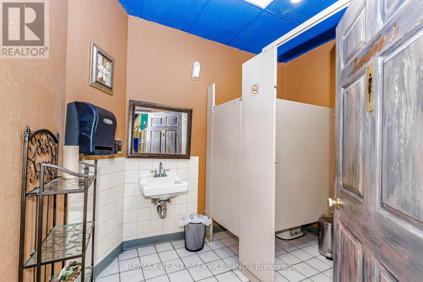 63 Queen Street S, Mississauga, ON