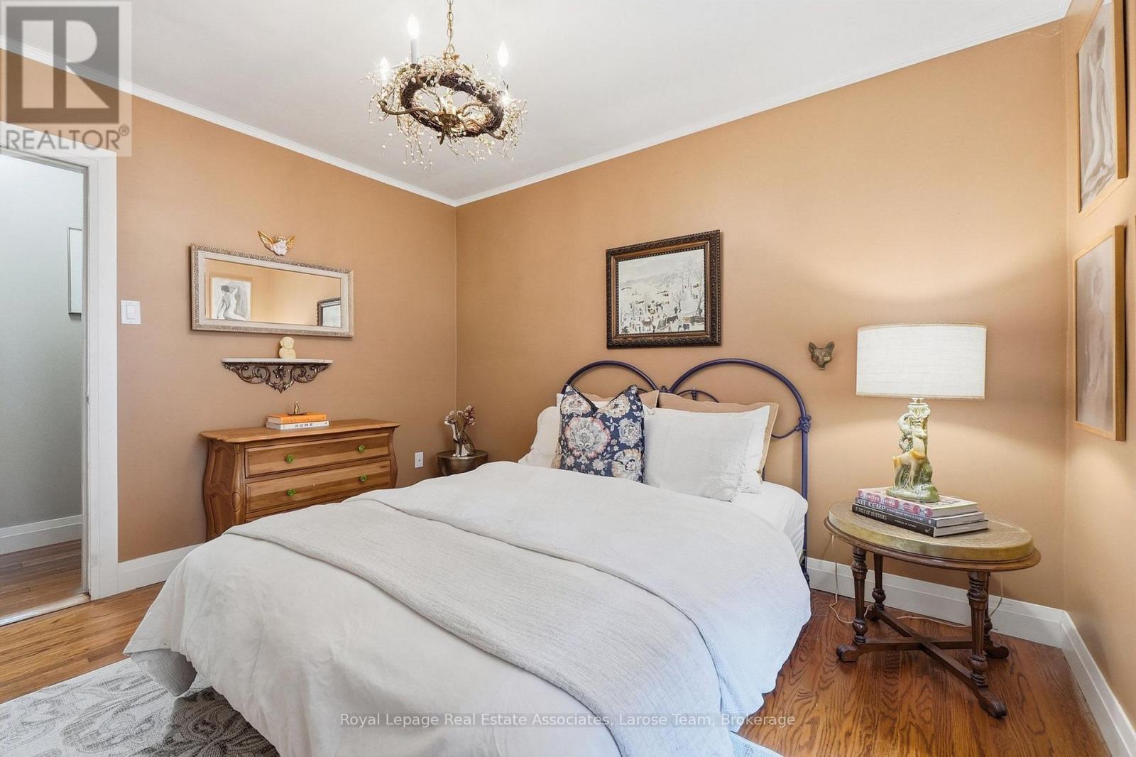 1511 Leda Avenue, Mississauga, ON