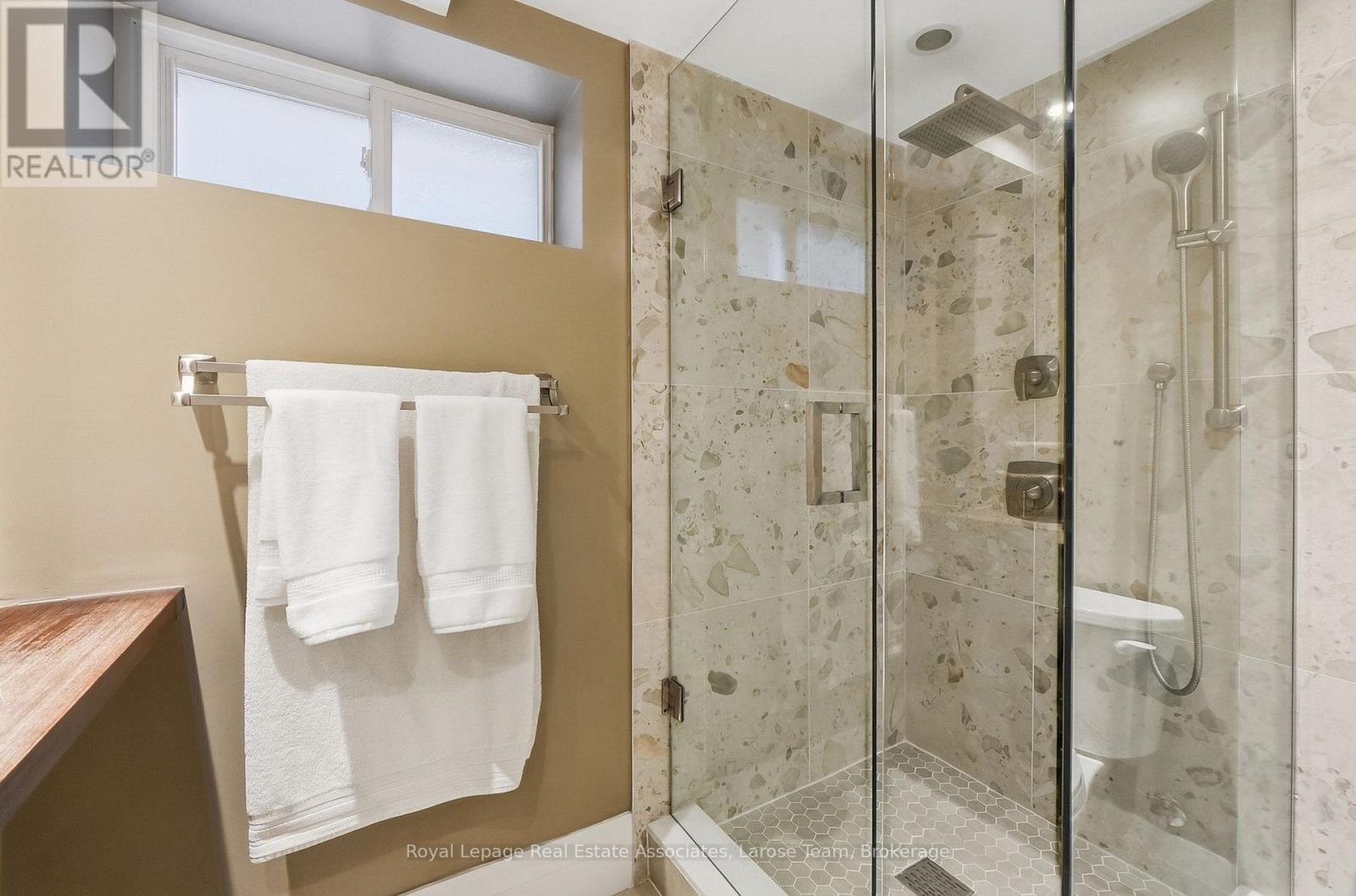 1511 Leda Avenue, Mississauga, ON
