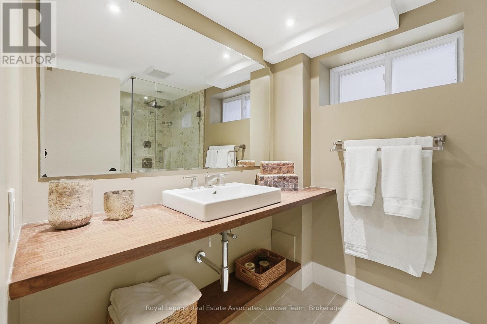 1511 Leda Avenue, Mississauga, ON
