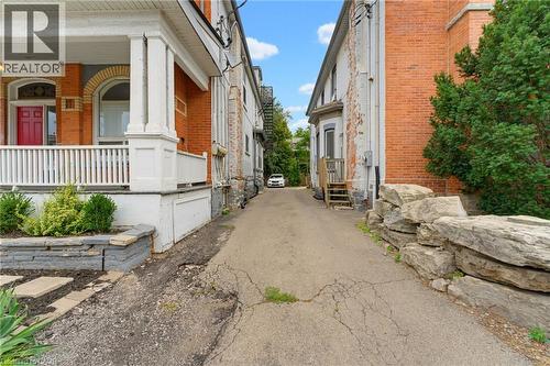 113 Wentworth Street S, Hamilton, ON 