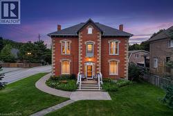 91 MAIN Street E Grimsby, ON L3M 1N6
