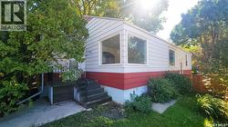 421 29th STREET W  Saskatoon, SK S7L 0M3