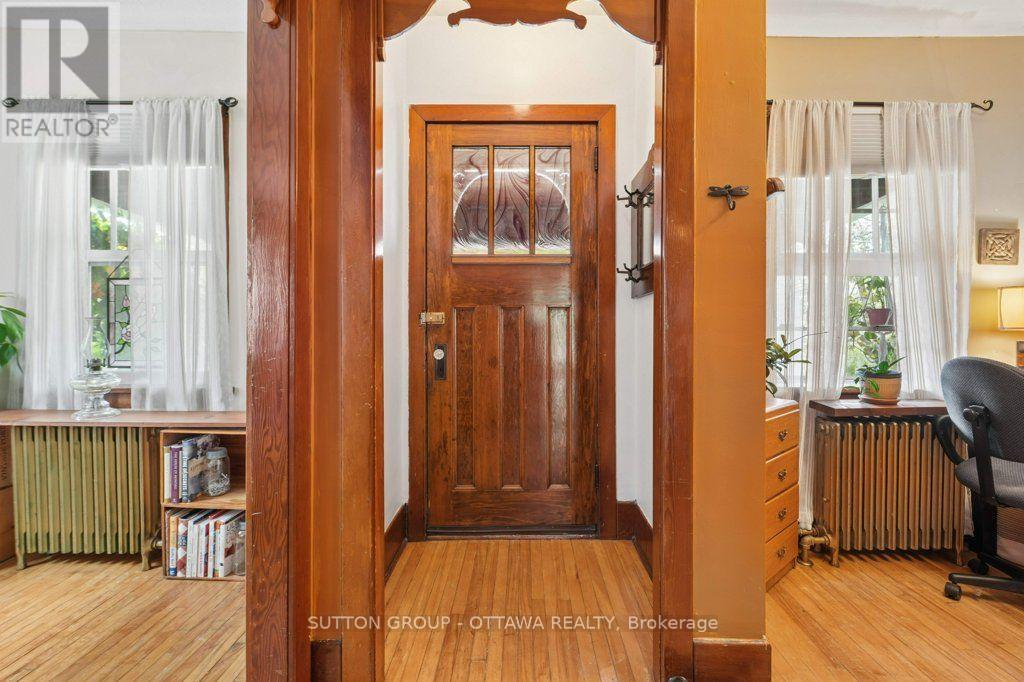 23 Pinehurst Avenue, Ottawa, ON
