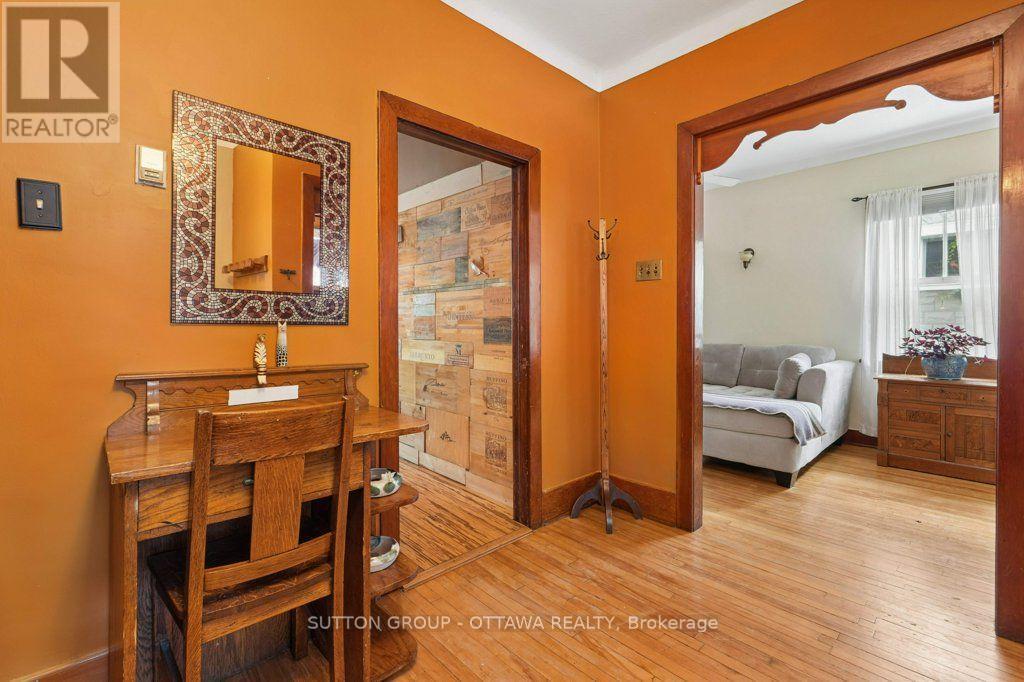 23 Pinehurst Avenue, Ottawa, ON