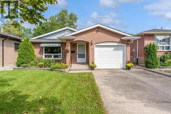 14 ANDREA DRIVE St. Catharines (Rykert/Vansickle), ON L2S 3N7