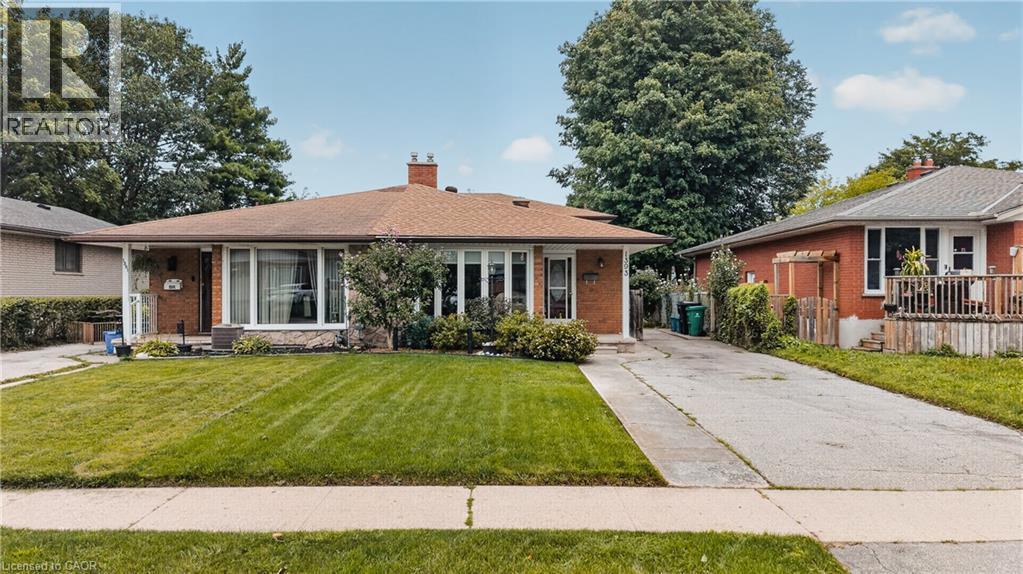 1393 Pineview Avenue, Cambridge, ON