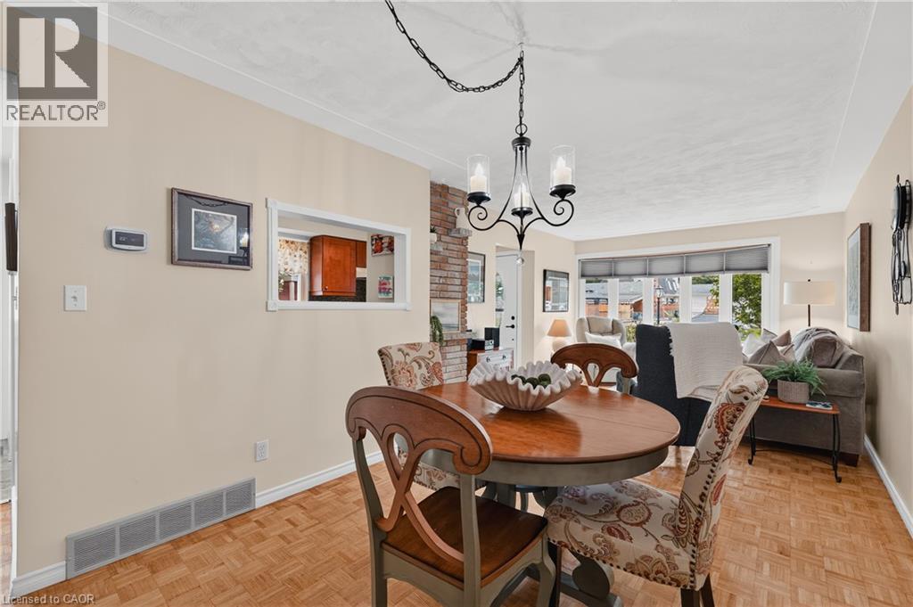 1393 Pineview Avenue, Cambridge, ON