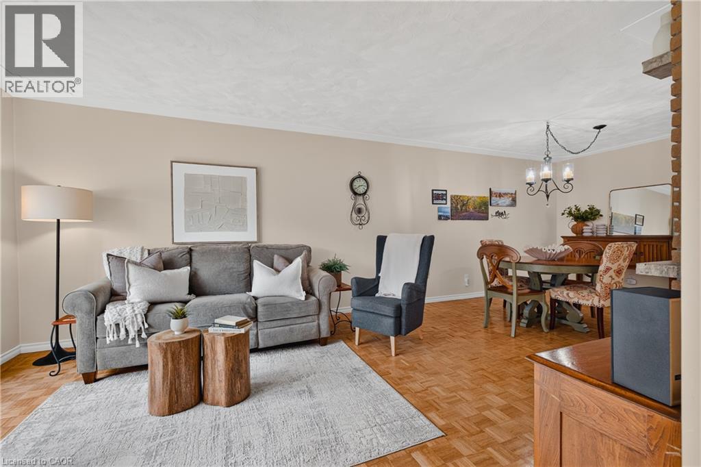 1393 Pineview Avenue, Cambridge, ON