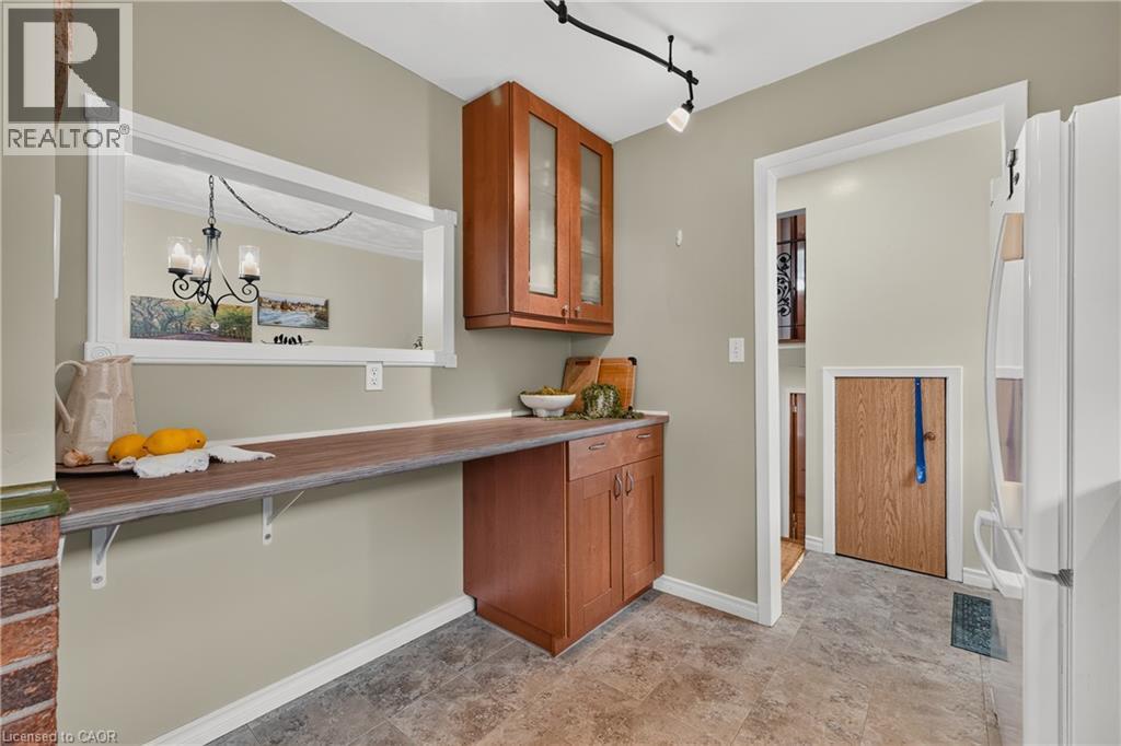 1393 Pineview Avenue, Cambridge, ON
