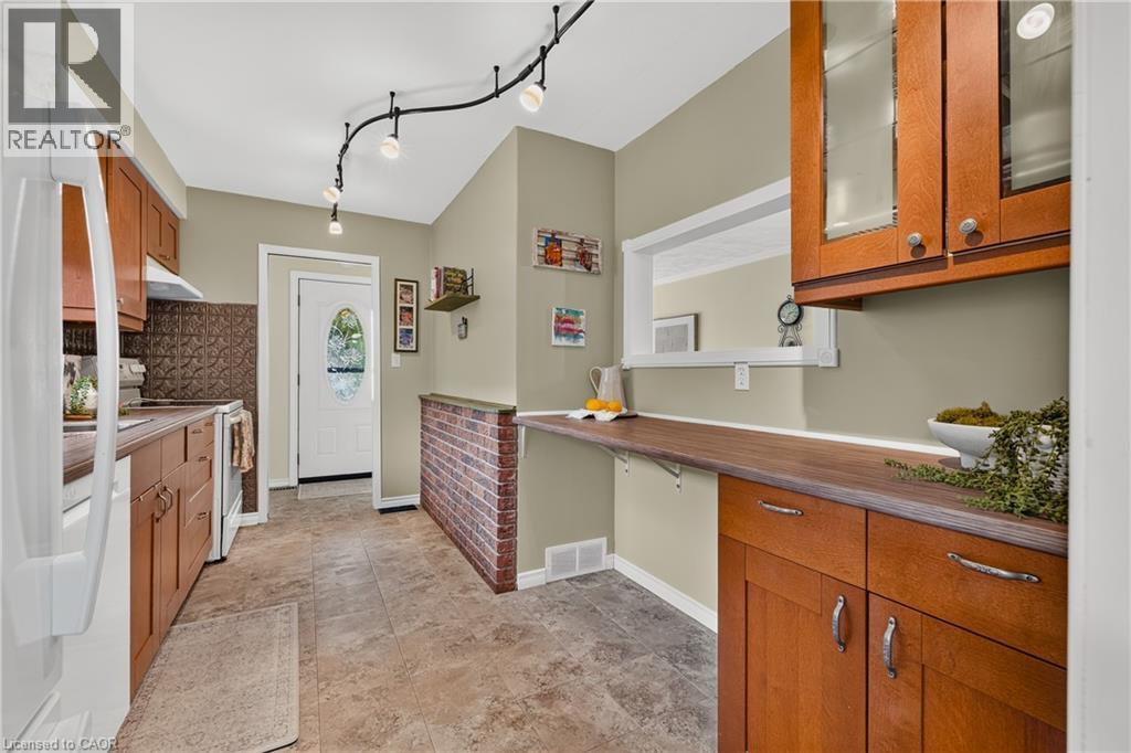 1393 Pineview Avenue, Cambridge, ON