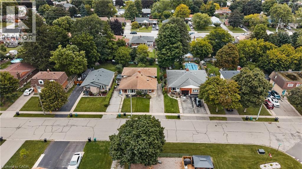 1393 Pineview Avenue, Cambridge, ON