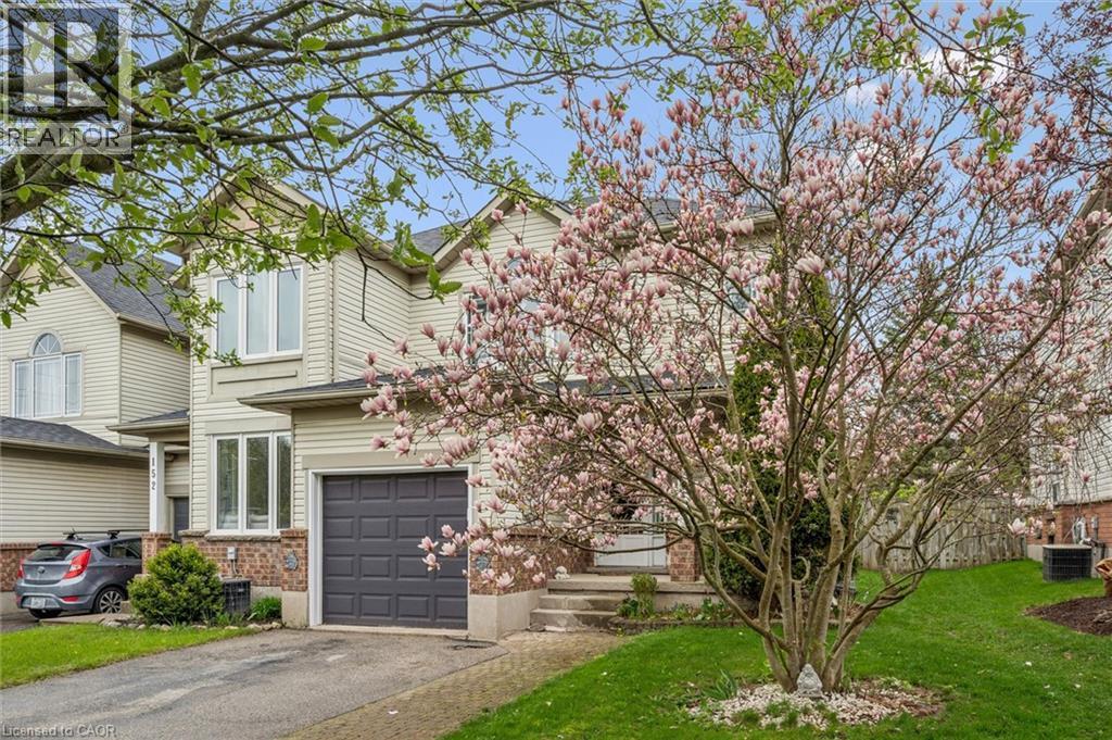 154 Shadow Wood Court, Waterloo, ON