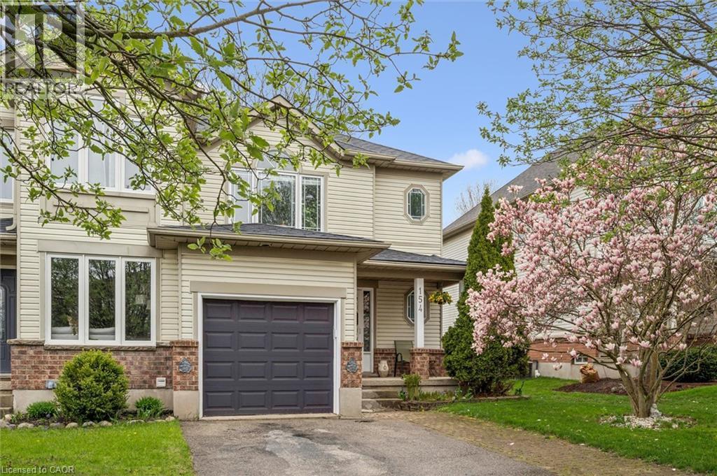 154 Shadow Wood Court, Waterloo, ON