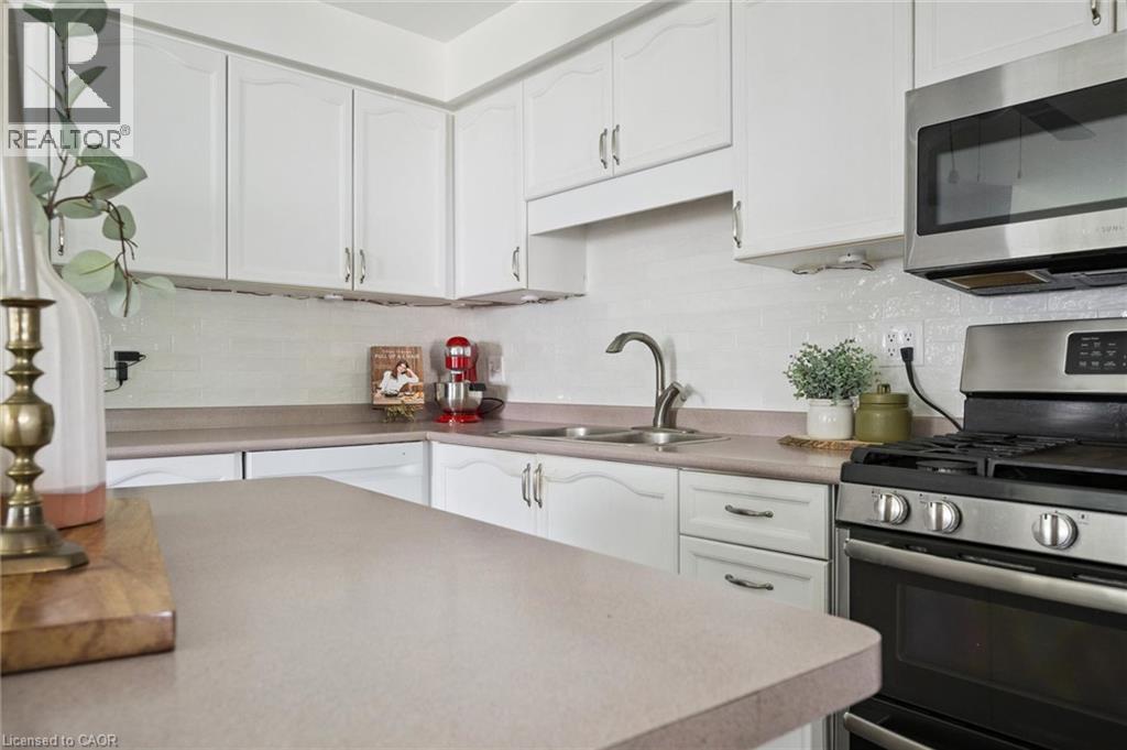 154 Shadow Wood Court, Waterloo, ON