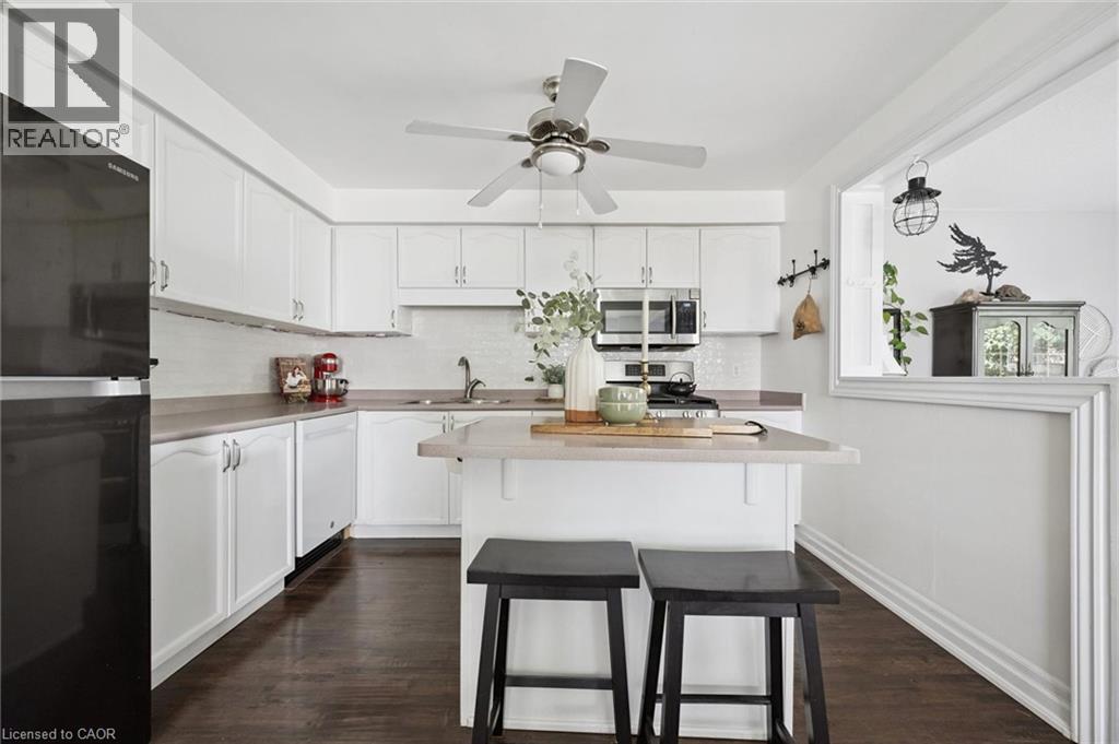 154 Shadow Wood Court, Waterloo, ON