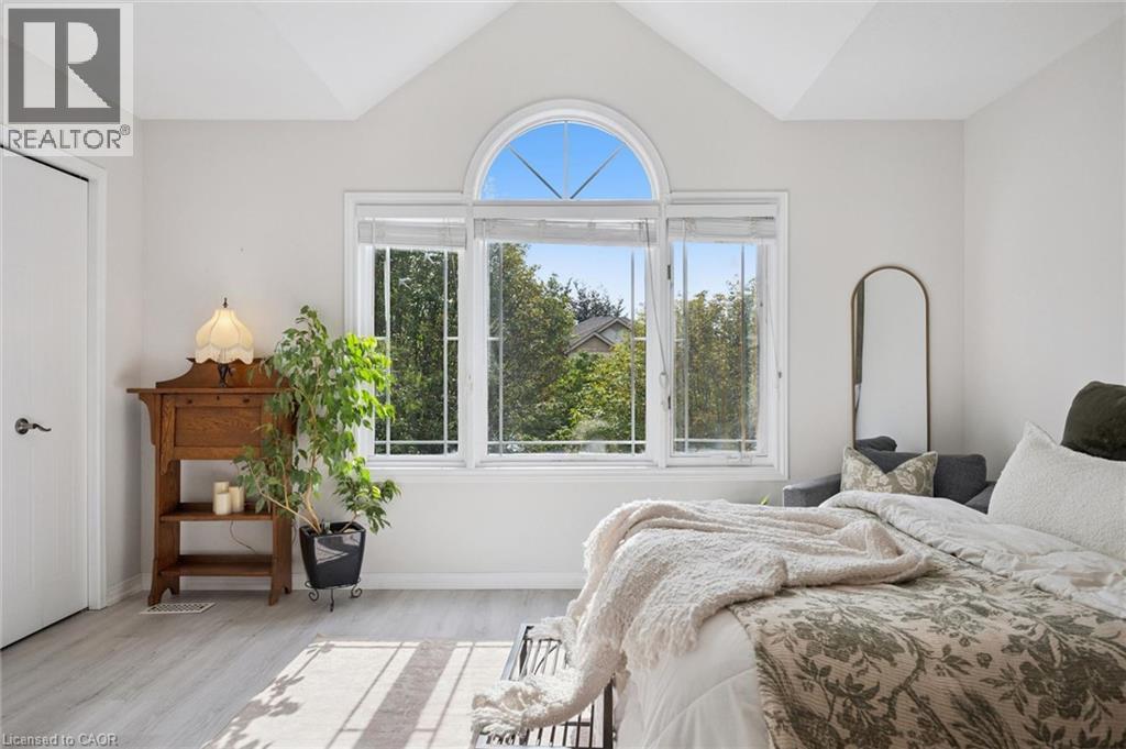 154 Shadow Wood Court, Waterloo, ON