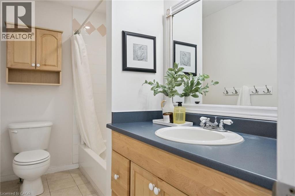 154 Shadow Wood Court, Waterloo, ON