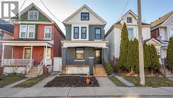 53 1/2 KINRADE Avenue Hamilton, ON L8L 6L5