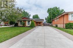 74 PINEHURST DRIVE Welland (N. Welland), ON L3C 3J1
