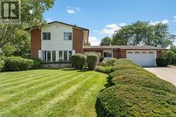 3546 ETON Crescent Niagara Falls, ON L2J 3B5