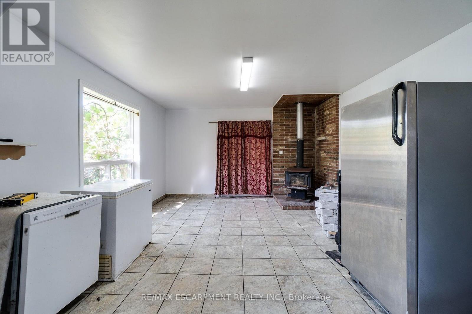 23 Oak Avenue, Hamilton, ON
