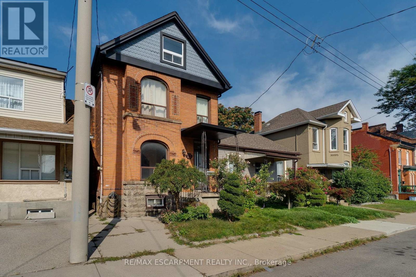 23 Oak Avenue, Hamilton, ON