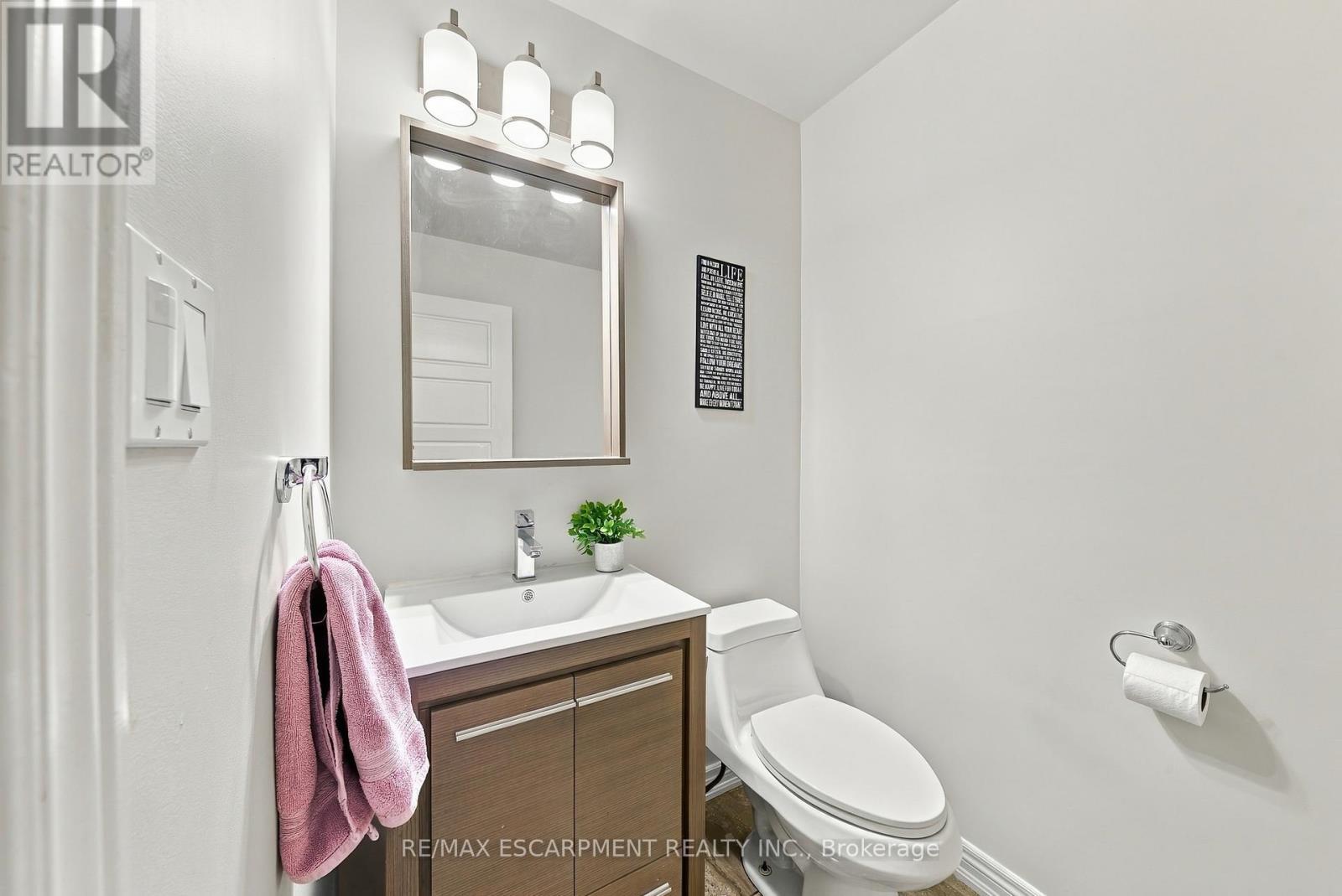 96 Springvalley Crescent, Hamilton, ON