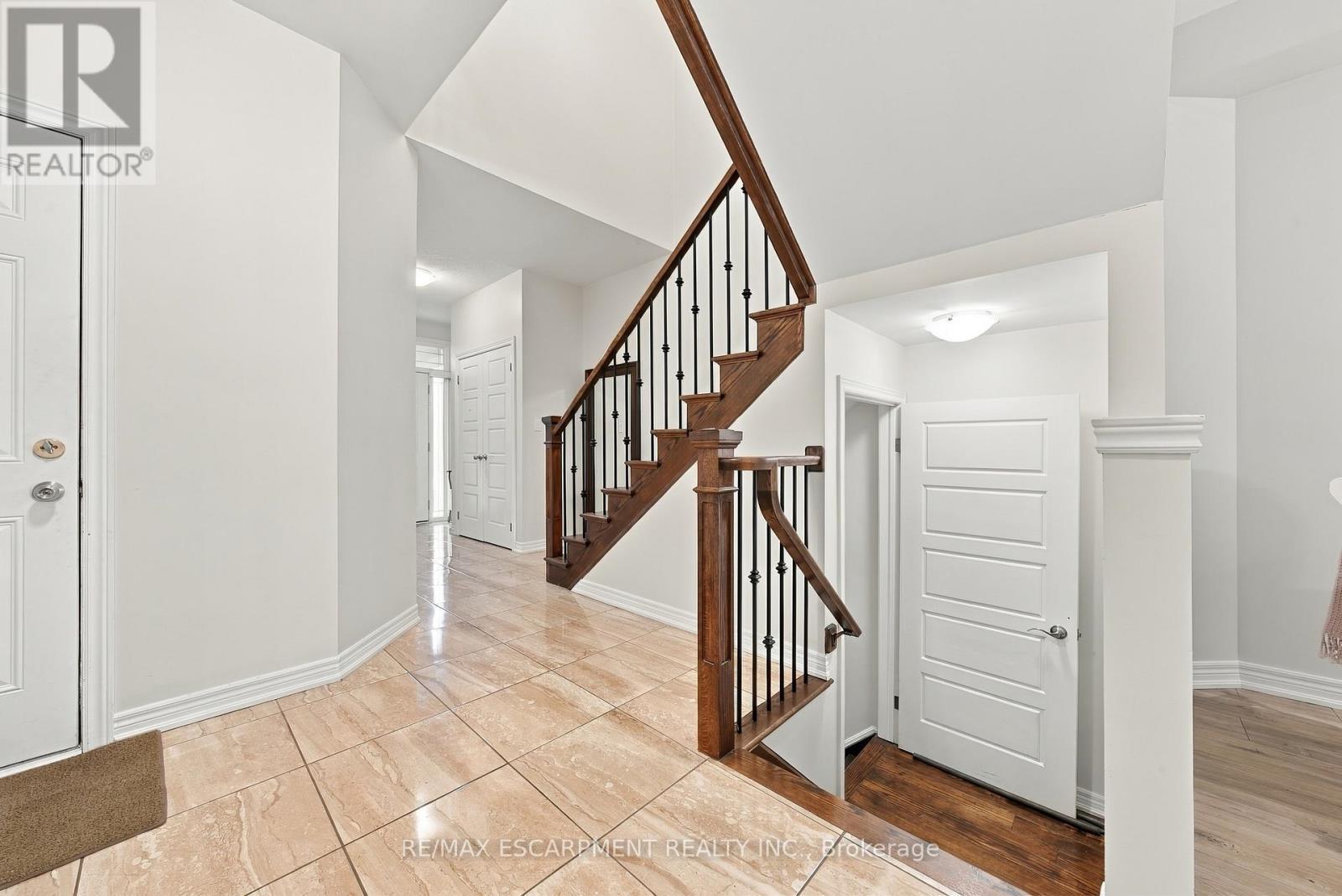 96 Springvalley Crescent, Hamilton, ON