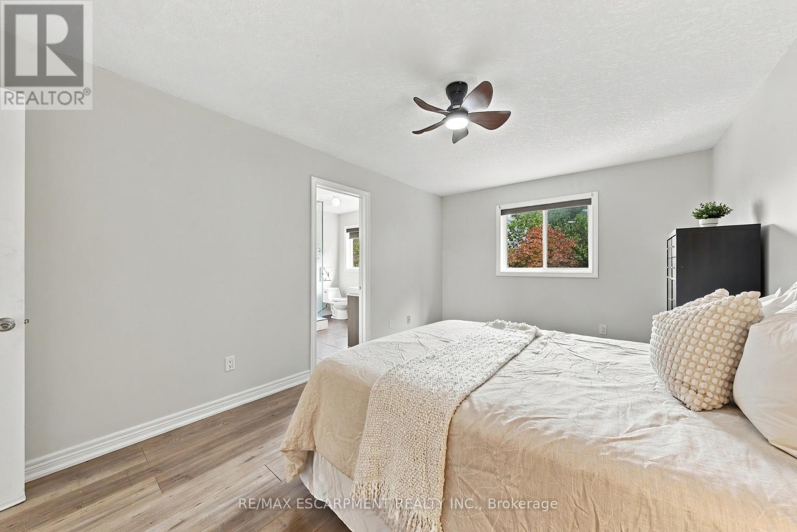 96 Springvalley Crescent, Hamilton, ON