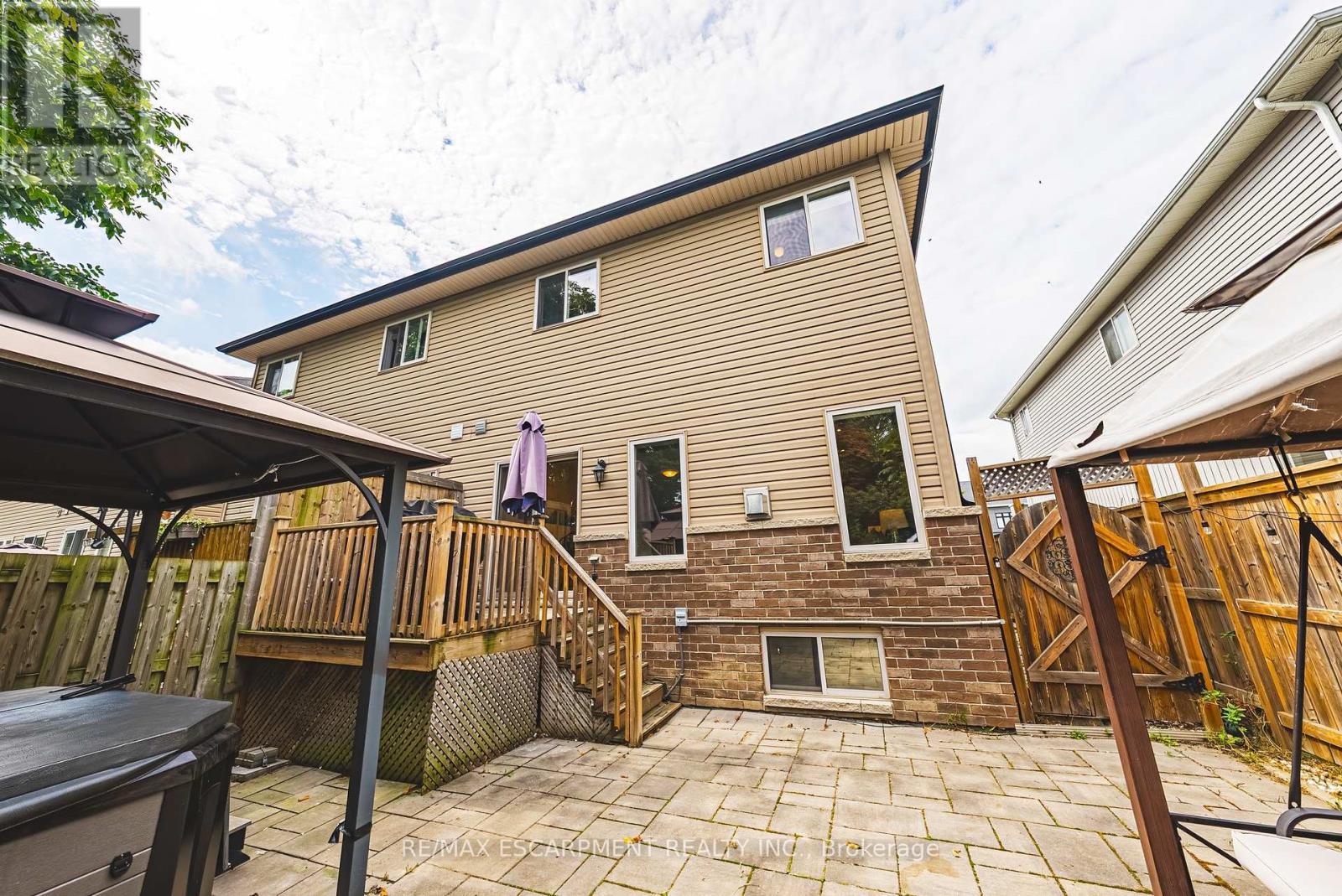96 Springvalley Crescent, Hamilton, ON