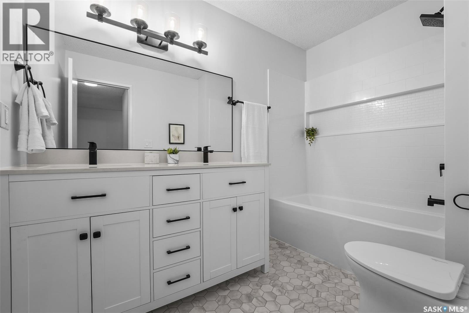 156 Plainsview Drive, Regina, SK