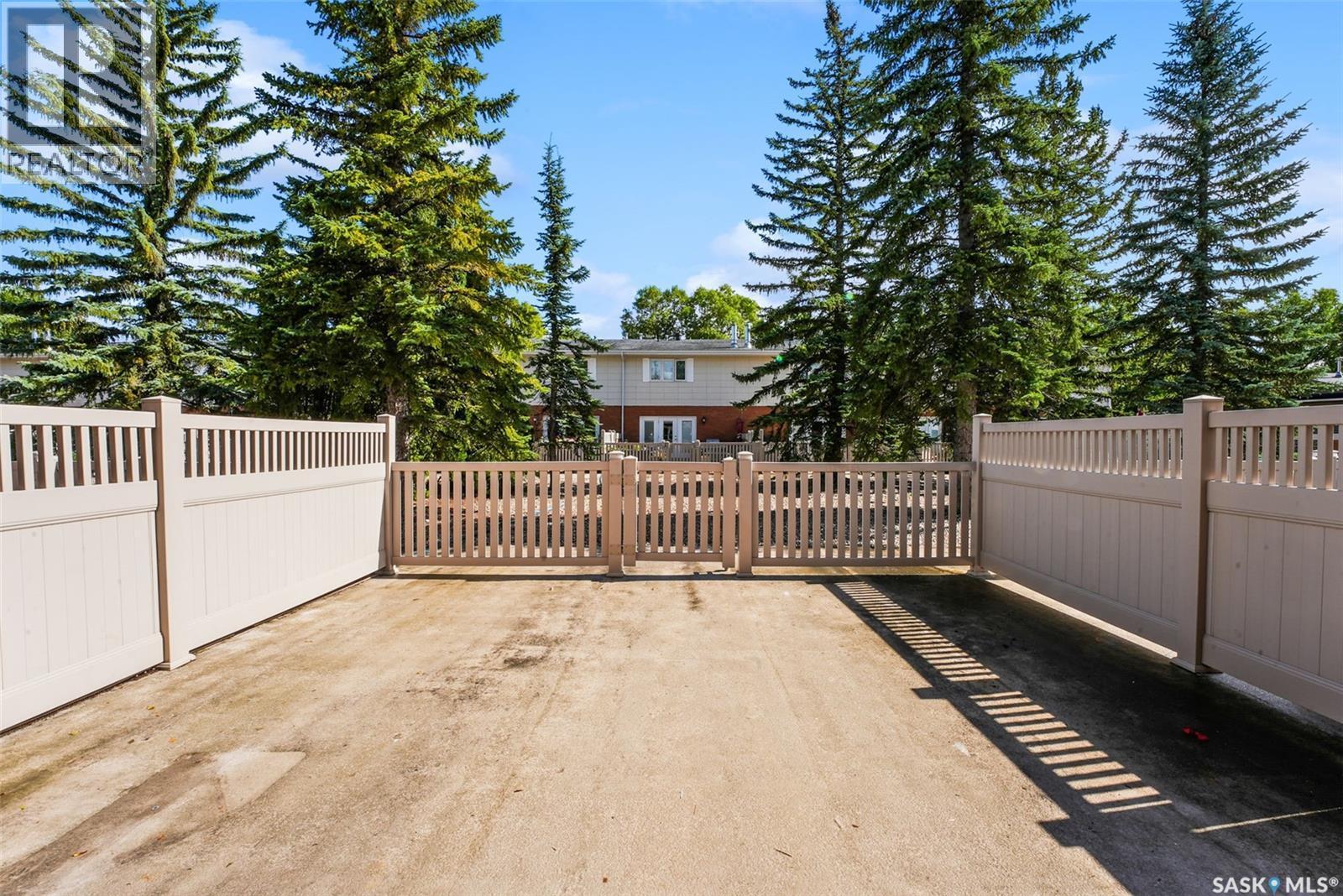 156 Plainsview Drive, Regina, SK