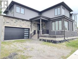204 MARY STREET Oakville, ON L6K 1S4