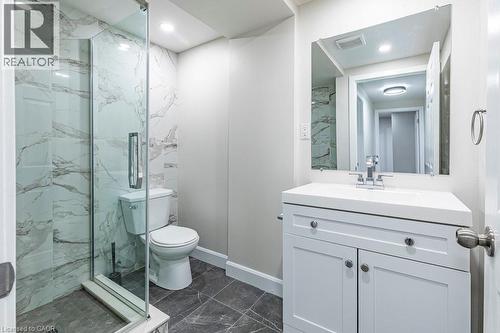 lower level bathroom - 173 West 32Nd Street, Hamilton, ON 