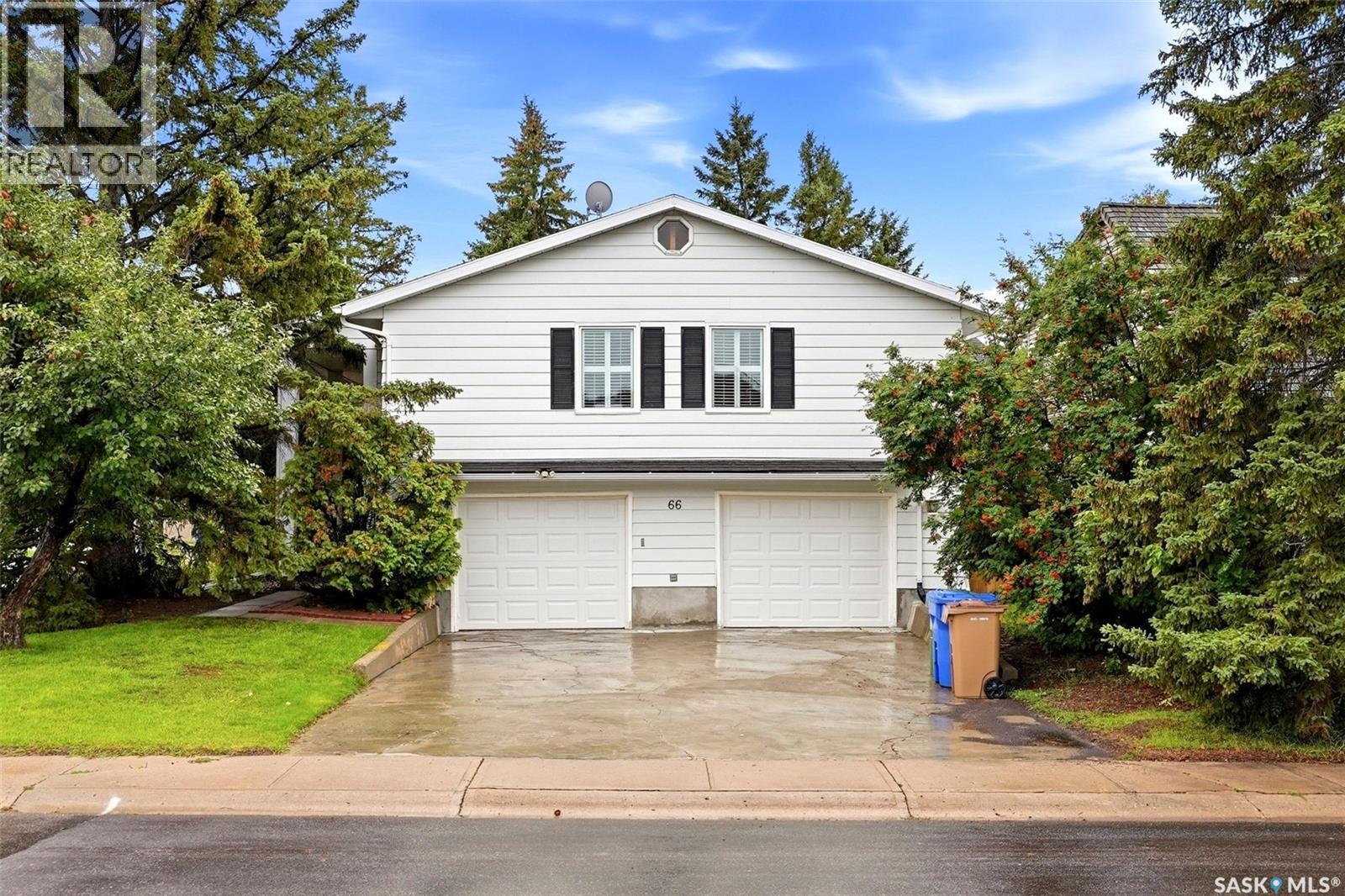 66 Leslie Place, Regina, SK