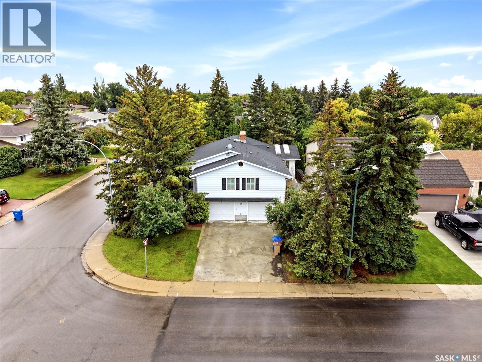 66 Leslie Place, Regina, SK
