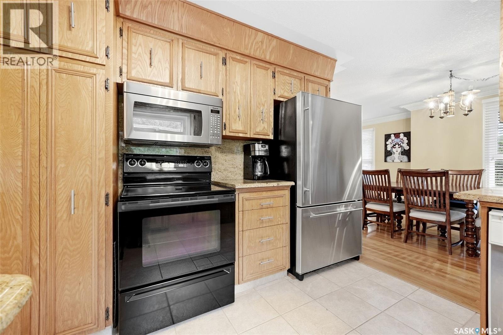 66 Leslie Place, Regina, SK
