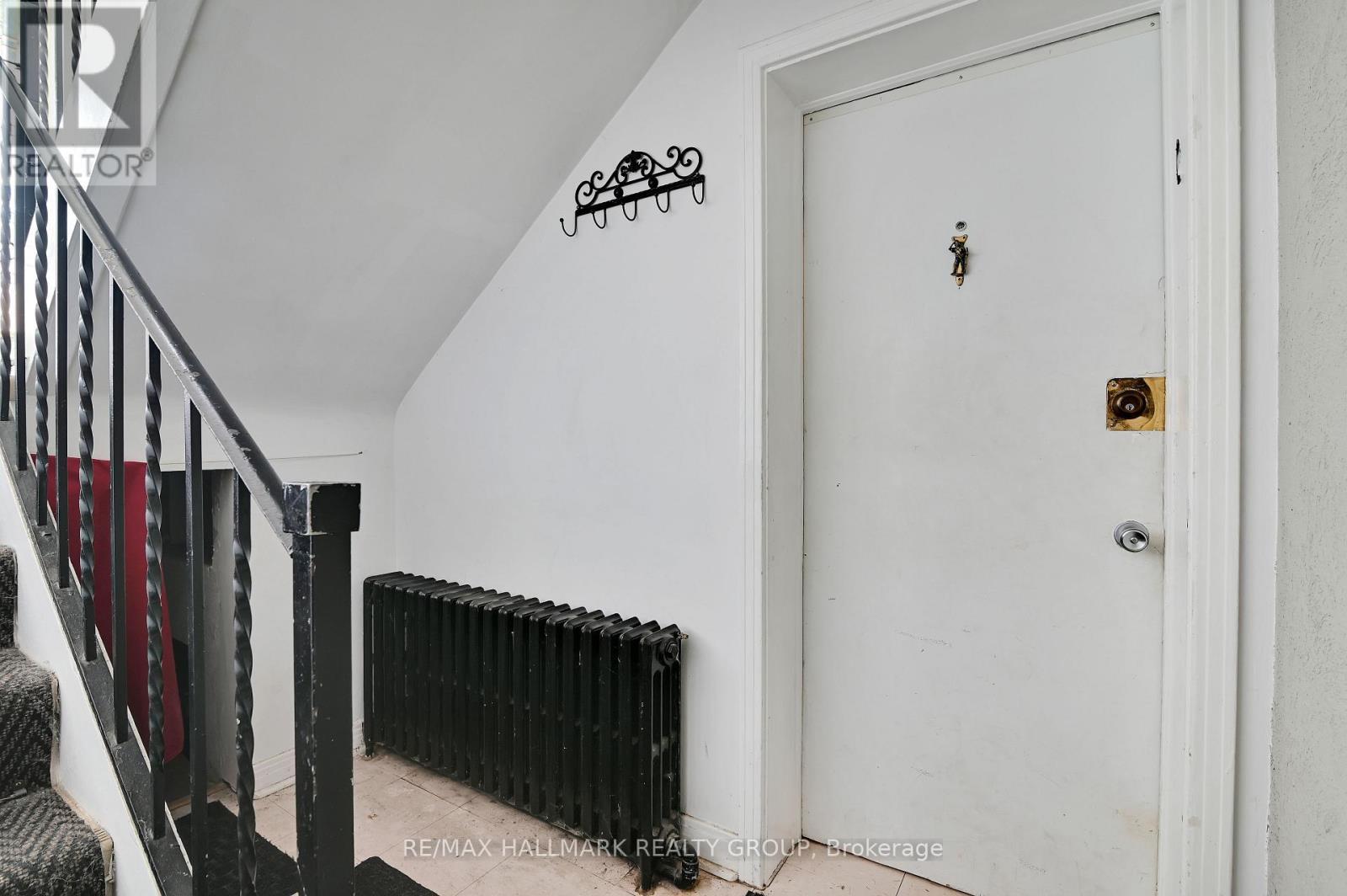 Apt 1 Lower Level - Entrance - 55 Ivy Crescent, Ottawa, ON
