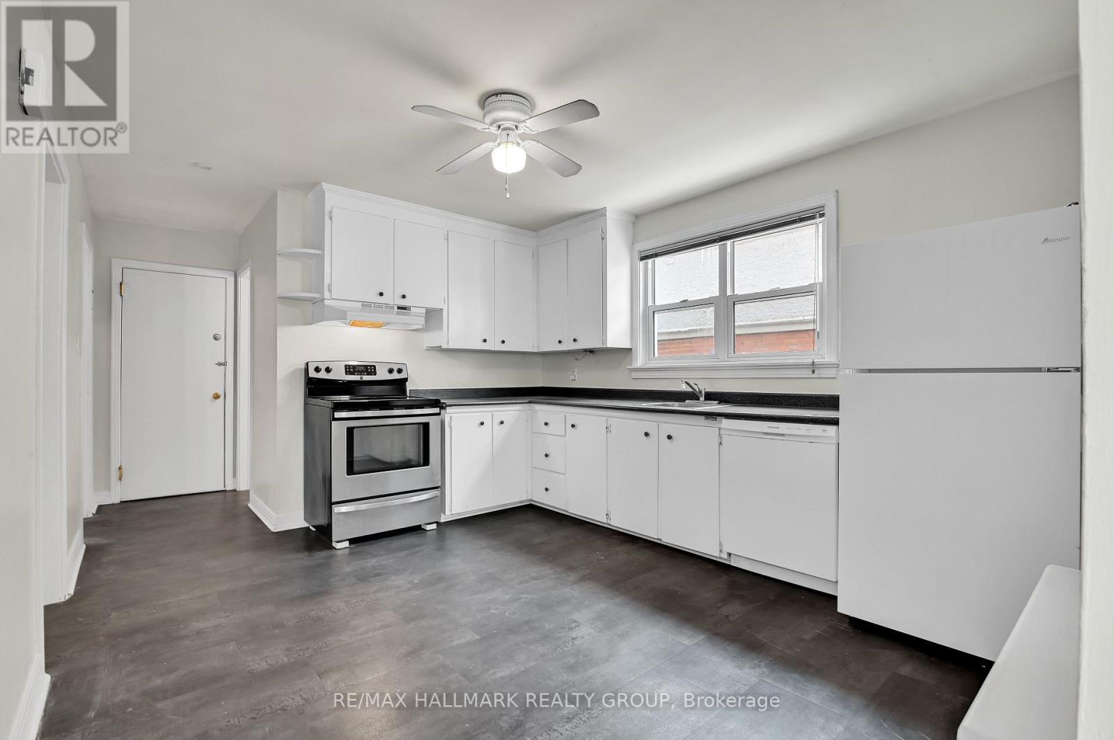 Apt 2 Main Level - Kitchen - 55 Ivy Crescent, Ottawa, ON