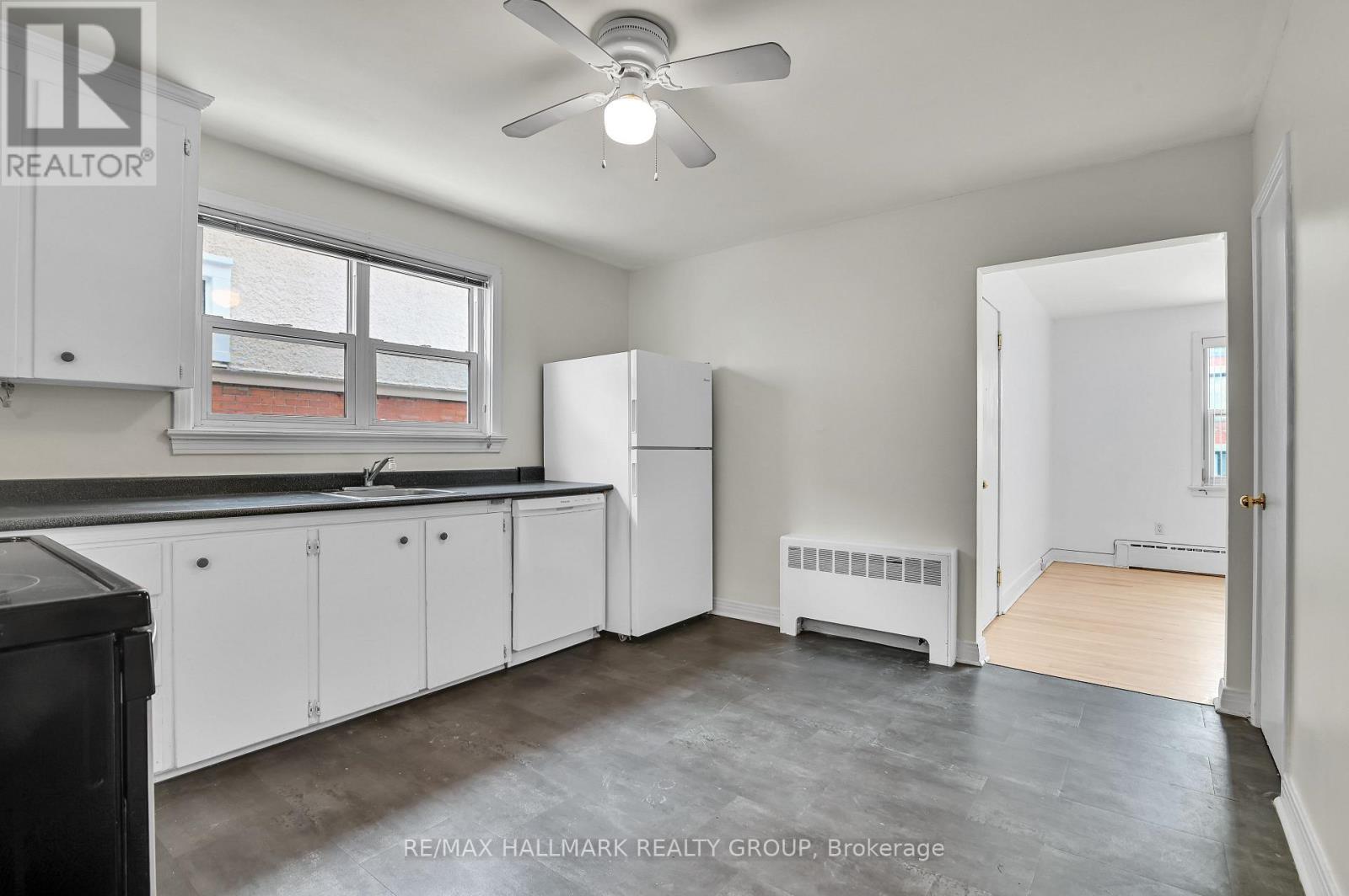 Apt 2 Main Level - Kitchen - 55 Ivy Crescent, Ottawa, ON