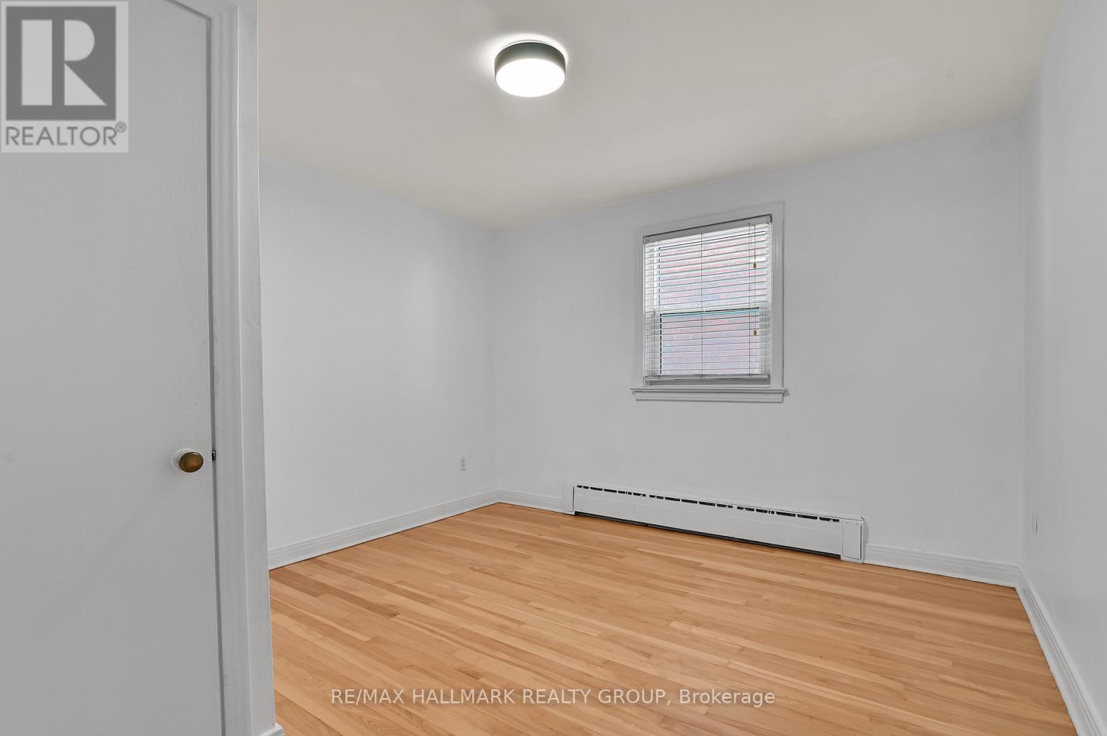 Apt 2 Main Level - Bedroom - 55 Ivy Crescent, Ottawa, ON