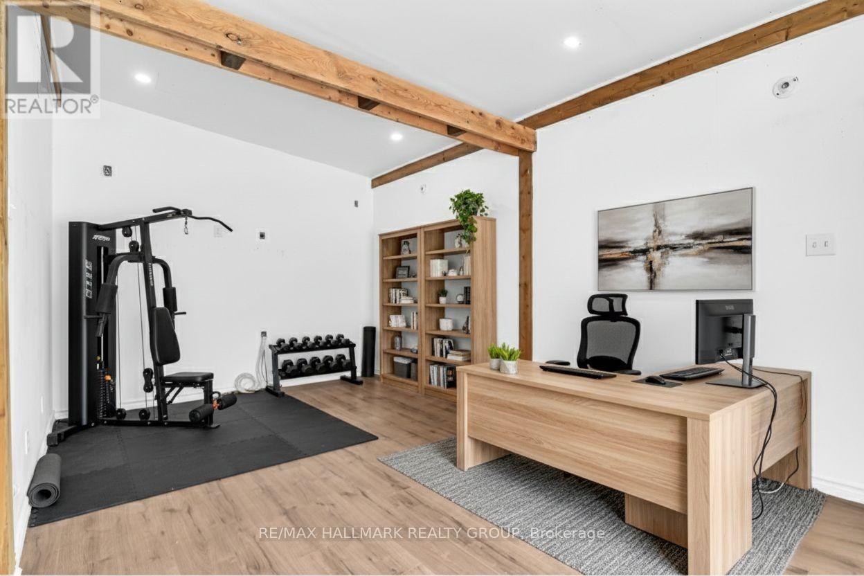 Studio - 55 Ivy Crescent, Ottawa, ON