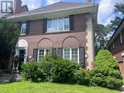 36 WHITEHALL ROAD Toronto, ON M4W 2C6