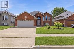 149 AMY CROFT DRIVE Lakeshore, ON N8K 1E3