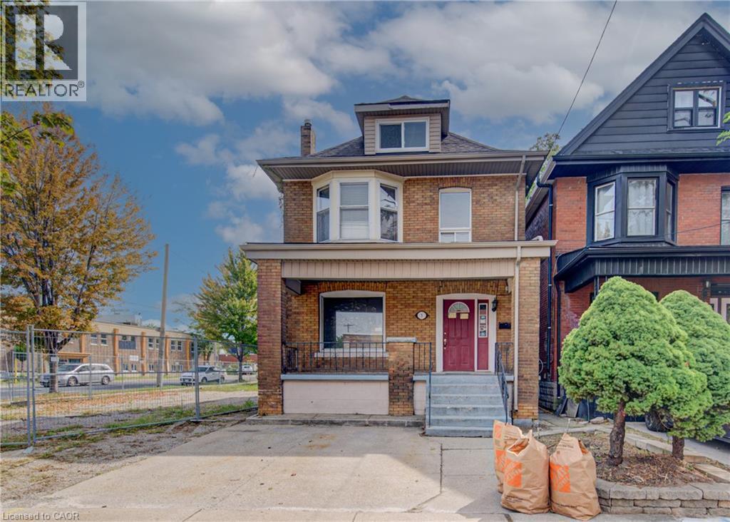 5 Barnesdale Avenue, Hamilton, ON