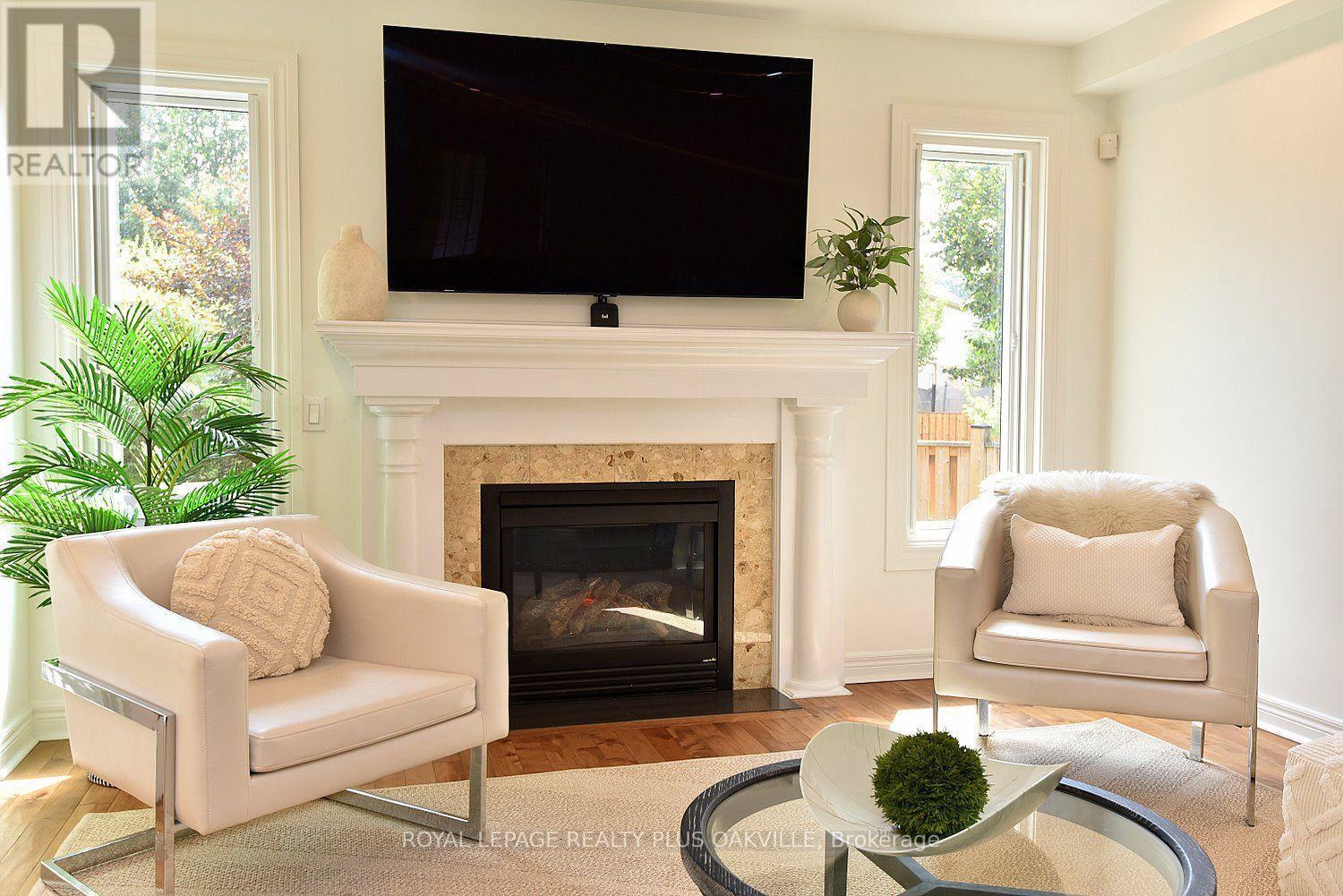 546 Sandcherry Drive, Burlington, ON
