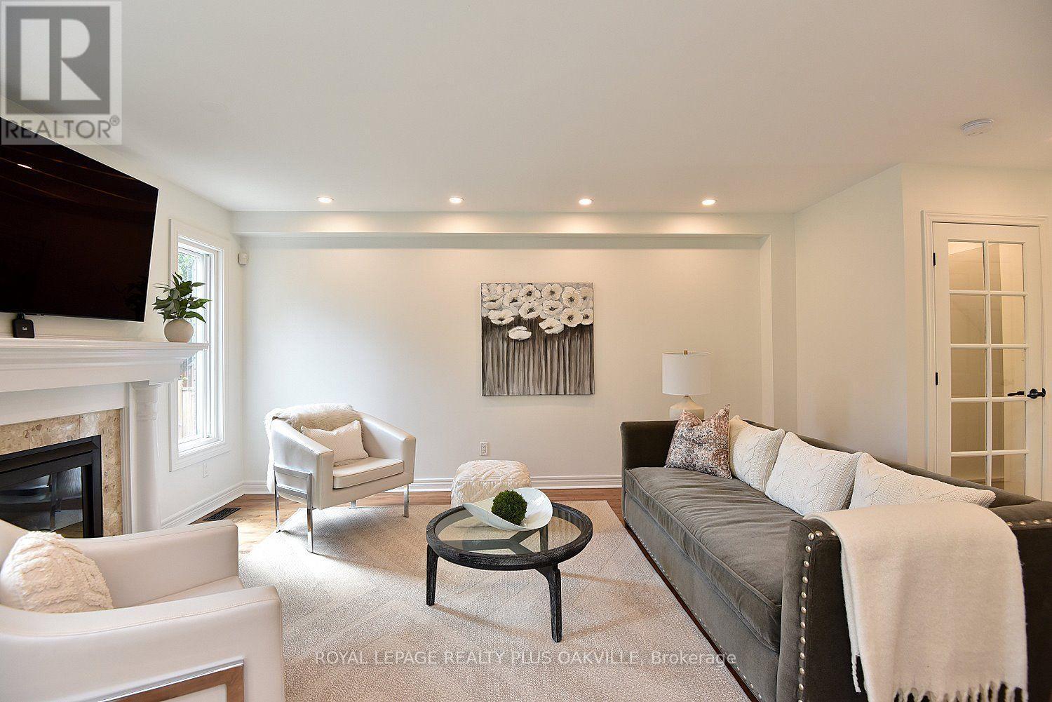 546 Sandcherry Drive, Burlington, ON
